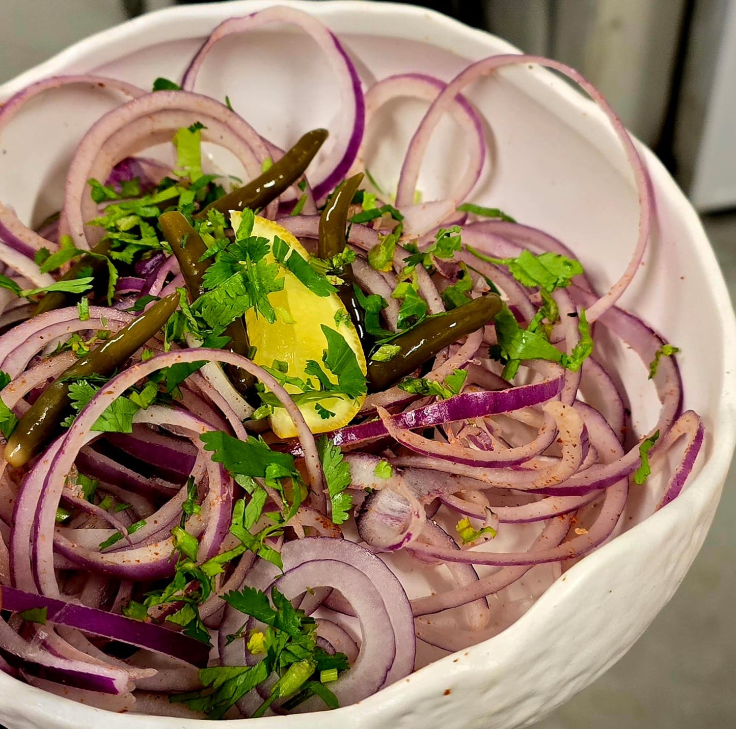 Sirka Pyaaz Hari Mirch (Onion Salad) 🟢